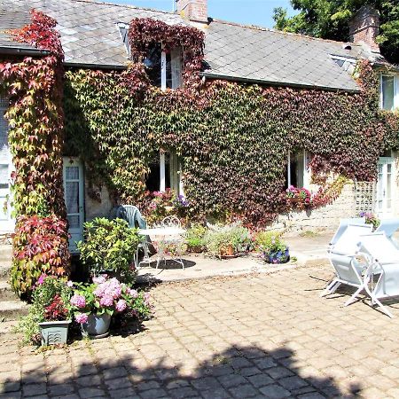 Le Glycine A Manoir Sainte Cecile Juvigny-Val-d'Andaine Exterior foto