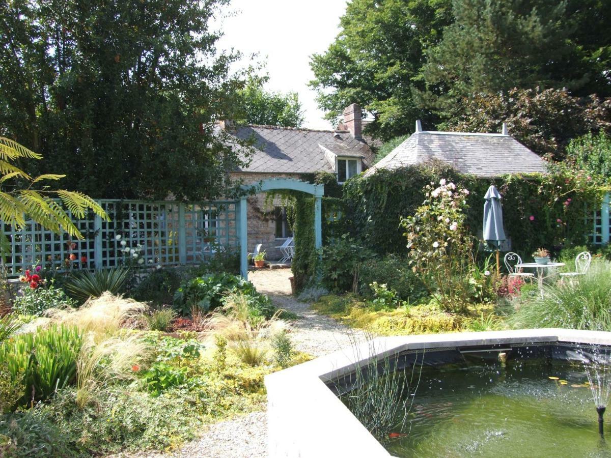 Le Glycine A Manoir Sainte Cecile Juvigny-Val-d'Andaine Exterior foto